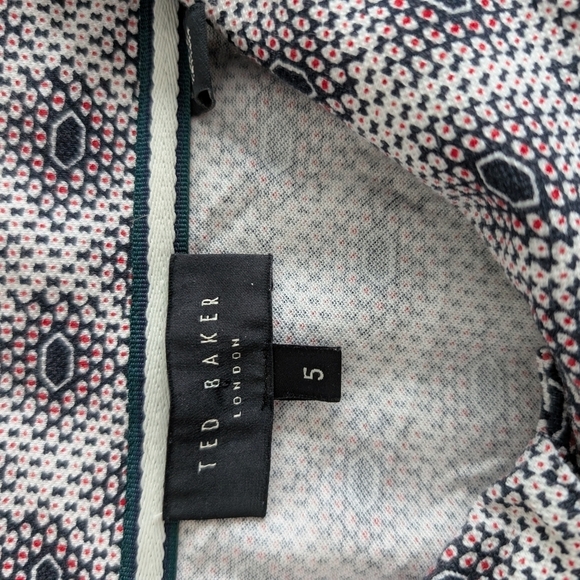 🇬🇧TED BAKER Blue, Red and White Polo Shirt with Intricate Design - Picture 8 of 11